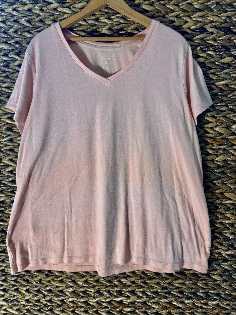 St. John's Bay Light Pink V-Neck Short Sleeve Tee